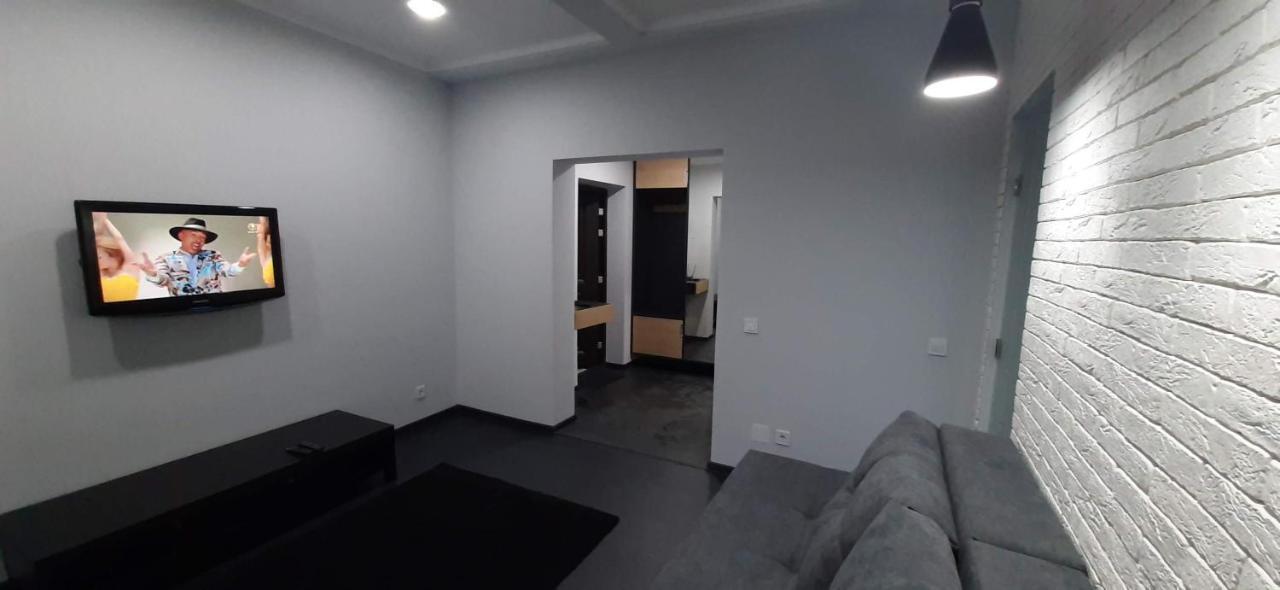 Modern Apartment In The Center Of Town Chisinau Exterior photo
