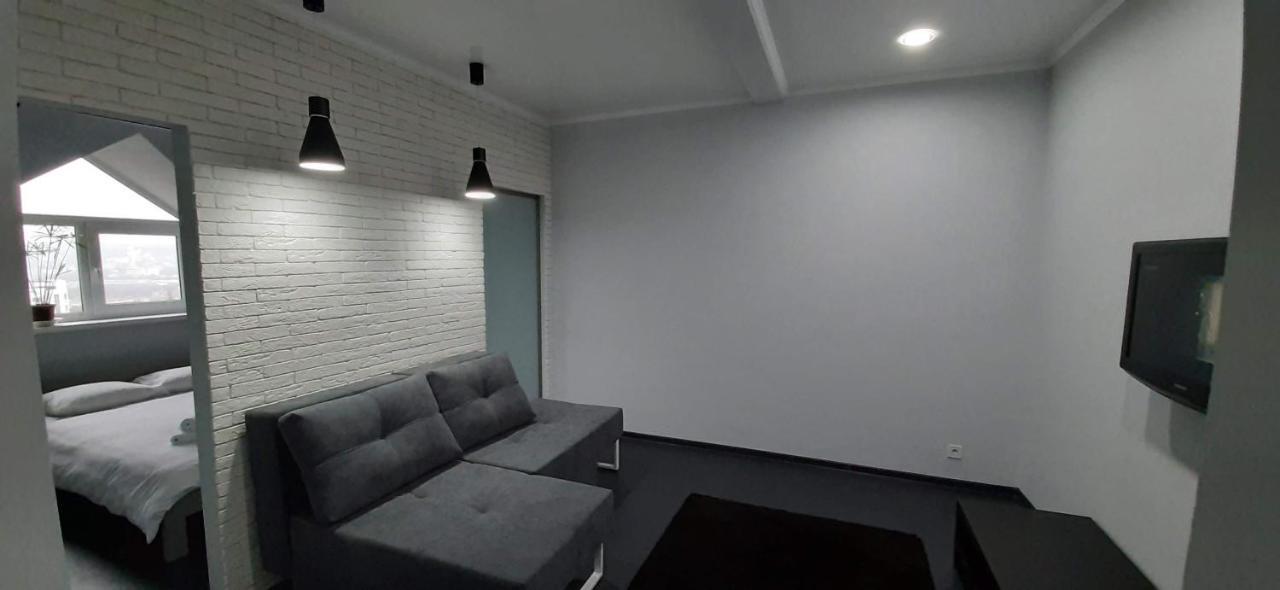 Modern Apartment In The Center Of Town Chisinau Exterior photo
